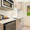Quality Suites Amore