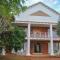 Hamilton Urban Farm Guest House