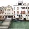 Charming Venice Apartments