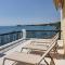Beachfront Modern Apartment