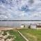 Granbury Cottage, Steps to Lake and Dock!