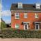 St Margarets House - Modern - 3 Bed Townhouse - Parking - Marvello Properties - Norwich