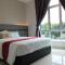 B&L HOTEl