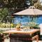 Bellevue On The Beach Suites