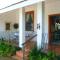 Royston Hall Historical Guesthouse - Umtentweni