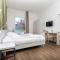 Hotel Baia Azzurra - Lake Front