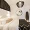 Doukas Caldera Suites