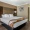 Quality Inn & Suites - باوليز آيلاند