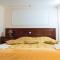 Elina Hotel