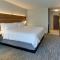 Holiday Inn Express & Suites - Roanoke – Civic Center