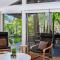 Mobys Beach house 11