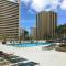 High-Floor Stylish Ocean Views Condo with Parking - Honolulu