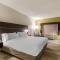 Holiday Inn Express and Suites Chicago West - St Charles, an IHG Hotel