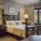 Balhambra Suites - Adults Only
