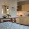 Balhambra Suites - Adults Only