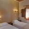 Polys Guest House