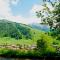 chalet coup de coeur+véhicule 4*4 ; 9 places à dispo