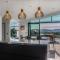 Taonga with Sea Views by Waiheke Unlimited - 欧尼罗亚