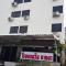 โรงแรมวินบางนา Win Bangna Hotel