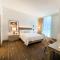 Omni Viking Lakes