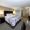 Red Roof Inn & Suites Newburgh - Stewart Airport West Point - 新温莎