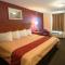 Red Roof Inn & Suites Dickinson