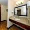 Red Roof Inn Osage Beach - Lake of the Ozarks - أوساغ بيتش