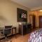 Red Roof Inn & Suites Indianapolis Airport