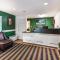 HomeTowne Studios by Red Roof Atlanta – Lawrenceville