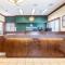 HomeTowne Studios by Red Roof Gainesville, GA - غينزفيل