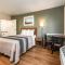 HomeTowne Studios by Red Roof Fresno - West