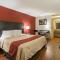 Red Roof Inn & Suites Scottsboro - Scottsboro