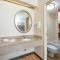 Red Roof Inn Louisville Expo Airport - Луисвилл