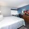 HomeTowne Studios by Red Roof Wilmington - New Castle - 纽卡斯尔