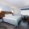 HomeTowne Studios by Red Roof Wilmington - New Castle - 纽卡斯尔