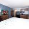 HomeTowne Studios by Red Roof Wilmington - New Castle - 纽卡斯尔