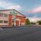 HomeTowne Studios by Red Roof Wilmington - New Castle - 纽卡斯尔