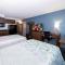 HomeTowne Studios by Red Roof Wilmington - New Castle - 纽卡斯尔