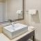 Red Roof Inn PLUS+ Fort Worth - Burleson