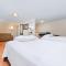 Red Roof Inn PLUS+ & Suites Guilford