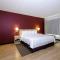 Red Roof Inn PLUS + Gainesville
