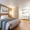 HomeTowne Studios by Red Roof Atlanta NE - Peachtree Corners