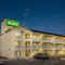 HomeTowne Studios by Red Roof Lake Charles - Sulphur - سولفور