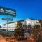 HomeTowne Studios by Red Roof Colorado Springs - Airport