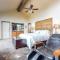 Yellowtail Home in the Meadow - بيغ سكاي