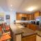 Comfortable 1 Bedroom Condo - Slopeside condo