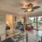 Longboat Key Condo with Lanai Walk to Beach and Shops - لونغبوت كي