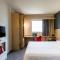 ibis Marilia