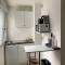 Studios Lora RM 860