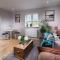 Roseland Apartment 4